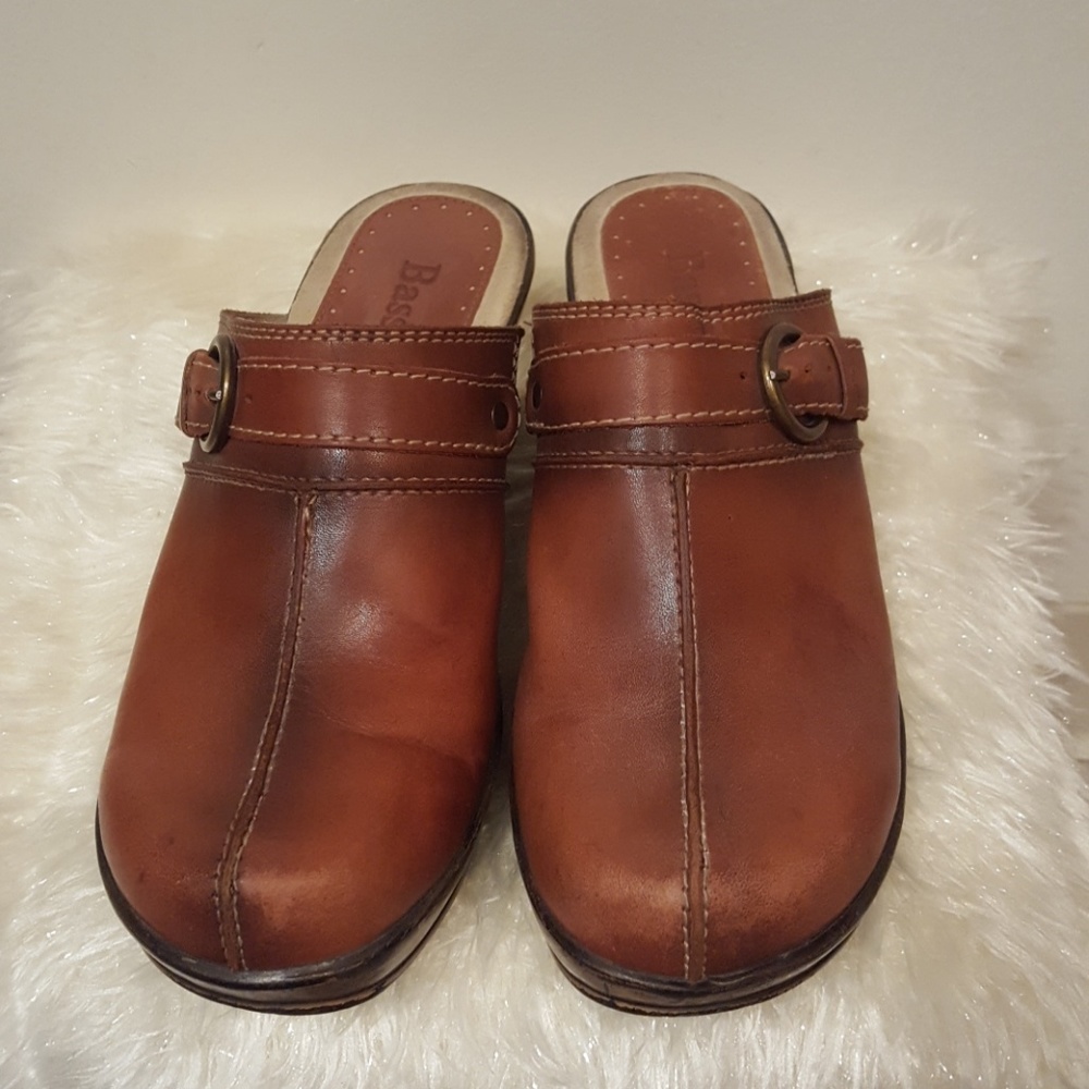 Bass Clogs. - Picture 2 of 8